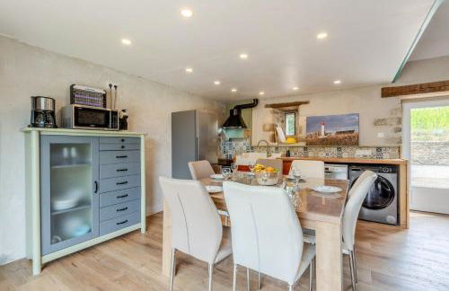 Le gîte de Saint Mathieu, longère pleine de charme au bout du monde ! jacuzzi extérieur vue sur la campagne, salle de billard - Photo 4