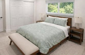 Sunny Oasis Near the Beach with 4BR and 3BA Pool Home - Foto 18