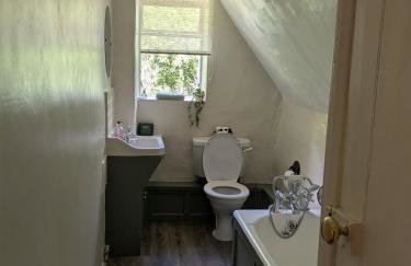 Period Thatched Cottage Towcester - Photo 17