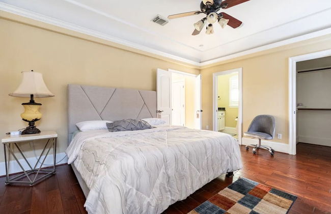 BIZI near Galleria Mall - Foto 13