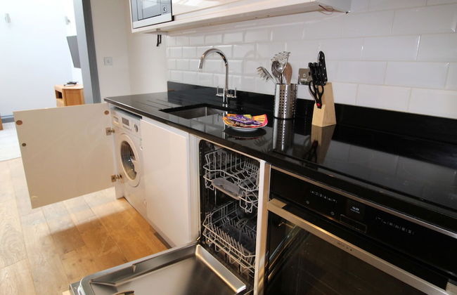 Ealing Broadway by Viridian Apartments - Foto 11