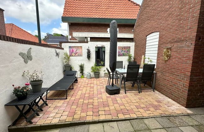 Apartment in the Fortified With Private Garden - Photo 56