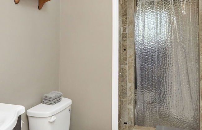 Prime Location! 5BR in Quaint Neighborhood! - Foto 17