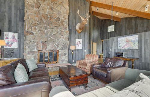 Panoramic Mountain-View Retreat with Hot Tub and Deck! - Foto 12