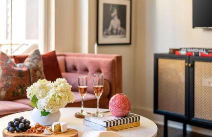 Hart Suite Buyout 7 by Avantstay Two Nashville Town Houses w/ Stunning Amenities & Design - Foto 9