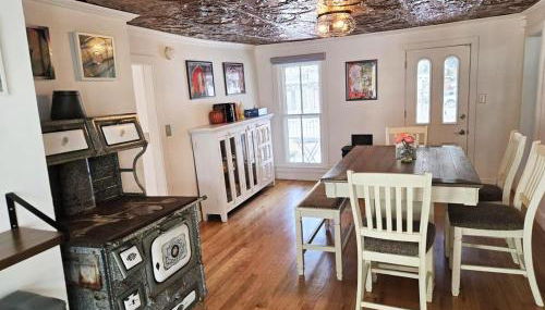 Victorian Dream! Charming Mountain View Home by Downtown - Foto 2