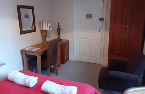 Bryncarnedd Farmhouse - Photo 18