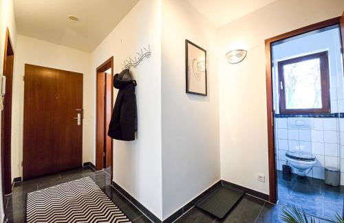 COSY-Apartment - Glazed Balkony & Carport, 70m2 - Foto 38