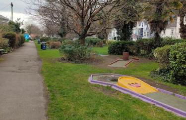 Fishermen's cottage with log burner, 2 bathrooms & sea views from garden terraces - Foto 49