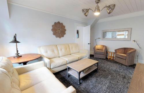 Palm View - Lovingly Renovated - 3 KINGS Half Mile Stroll to Historic DT - Beach just 3 Miles - Foto 4