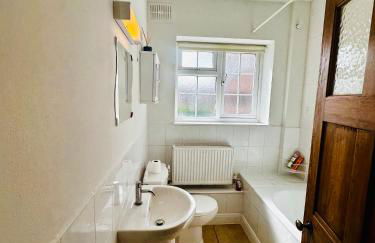 Apartment 2BR-free private parking-quick access to train into London-Wembley-Heathrow - Photo 20