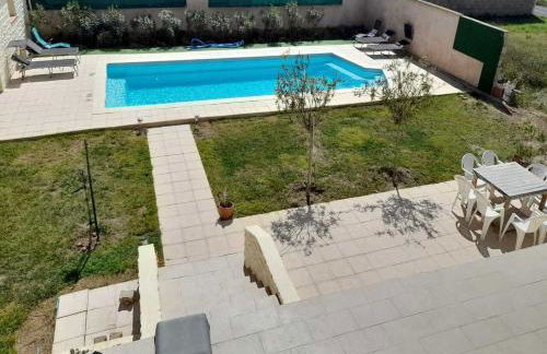 Villa avec plage à pied et grande piscine - Foto 25