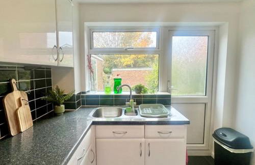 Families, Contractors - 3 Bedrooms - Garden - Fully equipped house - Foto 23