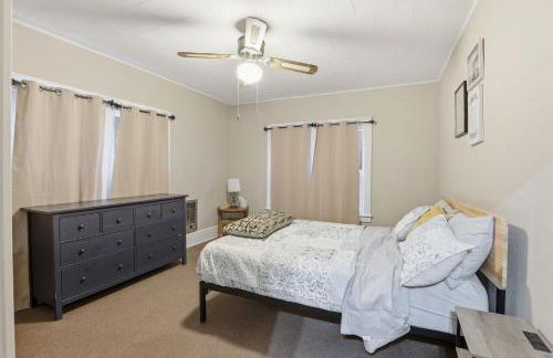 Cozy Matewan Trail Stay home - Photo 17