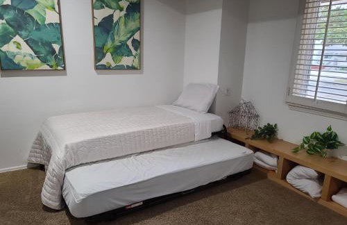 Westside Retreat w Yard, Grill, Hot Tub, Near Sofi Stadium, LAX, and the Beach - Foto 20