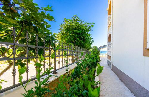 Kustic at the beach - Foto 27