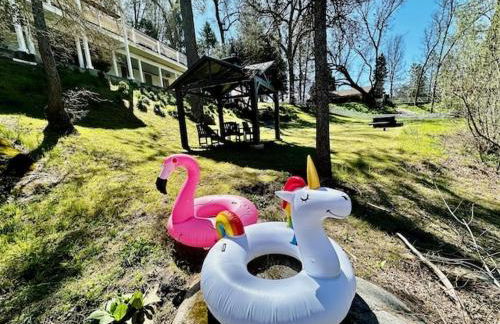 Creekside Suite Sleeps 2 Creek frontage Bbq - Foto 1