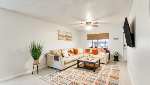 5 Mi to Museum of the Great Plains Home with Patio - Foto 4