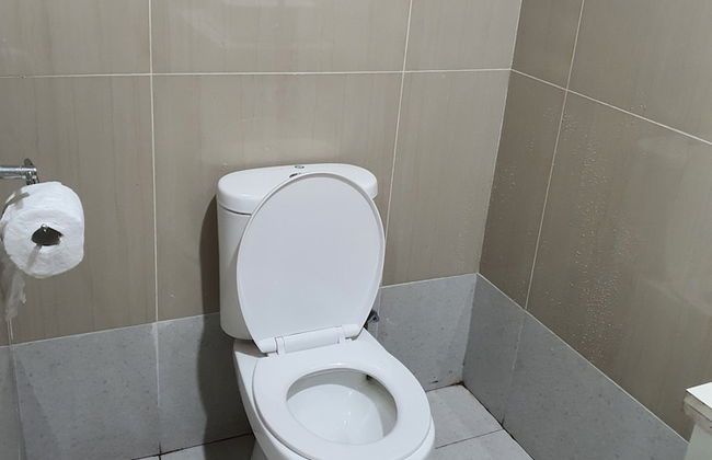 Master Bedroom with Shared Kitchen - Photo 11