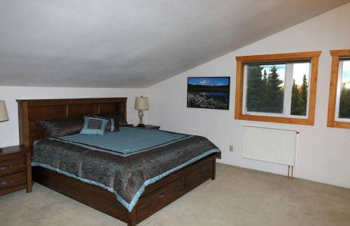 Denali King Suite with Amazing Views - Photo 9