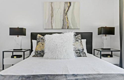 Luxury pool home near the beach! - Foto 10