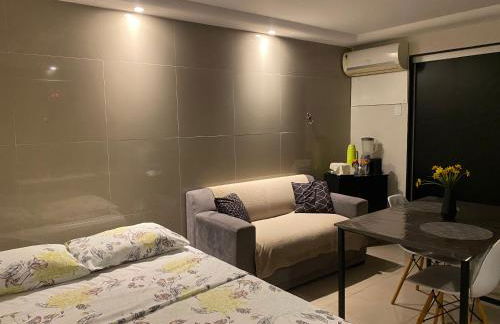 Flat Aju - Um jeitinho especial de se hospedar em Aracaju. Uma verdadeira suíte master todo mobiliado no capricho só para você. - Foto 11