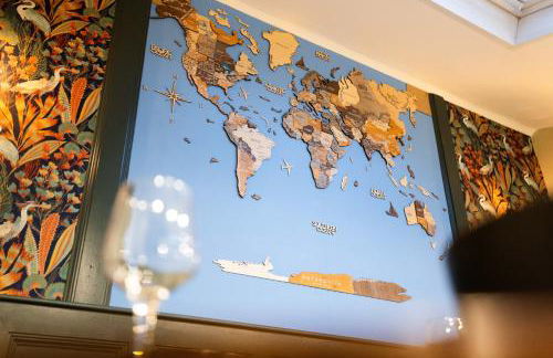 The Secret Garden, Donaghadee - The Hideaway - Stylish 5-Beds, and Lavish 3-Bedrooms - Guests 7 - Super Fast Speed Wi-FI - Foto 55