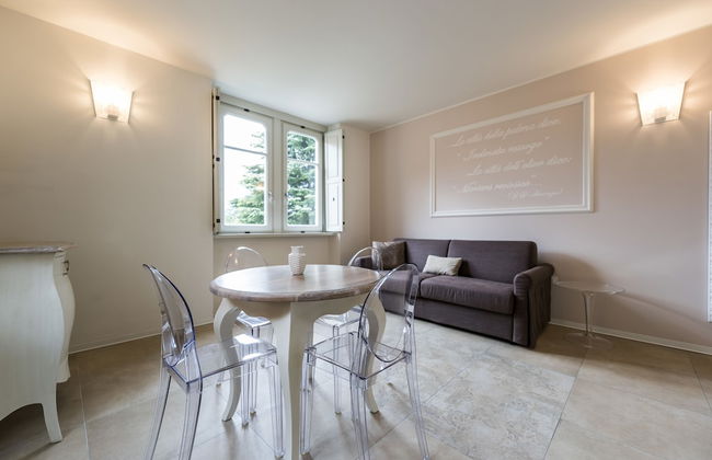 Villa Italia Luxury Suites and Apartments - Photo 19