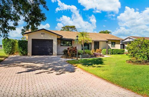 VacationSunwind Delray home! Water Front Pool Dock near Beach - Foto 46