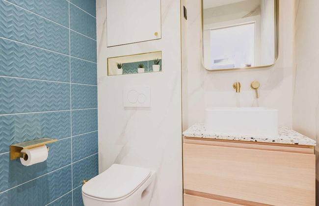 Elegant Apartment - 2br/6p - Canal St Martin - Photo 12