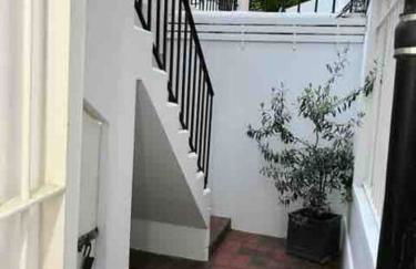 Kensington apartment with 2 bedrooms 1 living room and Patio - Photo 2