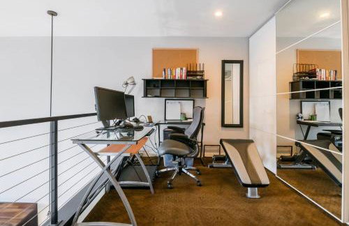 Modern 2BR Downtown San Jose Condo Walkable - Foto 25