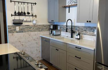 Newly Renovated Ski In Ski Out 2BR Condo - Foto 24