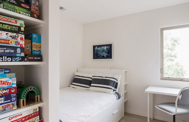 Spacious and Bright 5-bedroom Oasis Pool and Yard - Foto 21