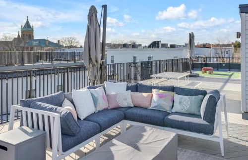 SkyHouse JC - New 3BR Apt with Private Rooftop - Foto 17