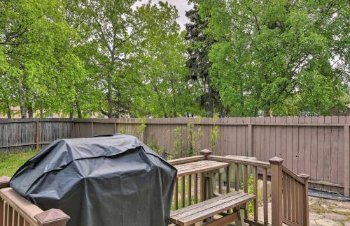 8 Mi to Dtwn Achorage! Home with Pet-Friendly Yard - Foto 22