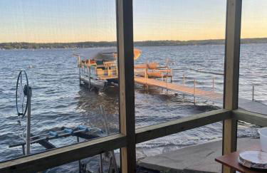 Saratoga Lake Boathouse Retreat - Photo 11