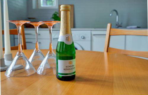 Beheizter Whirlpool und Panoramafenster vom Bett ins Grüne! - Foto 19