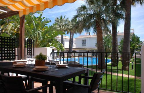 Magnífico Adosado con Piscina en Urb. Palm Beach - Foto 1