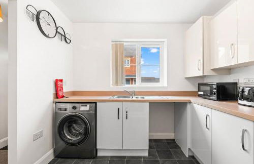 Spacious 3-Bed Home, Parking, Garden, Sleeps 7 - Foto 13