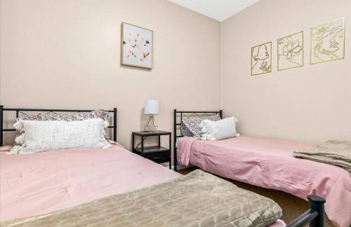 Newly Renovated 4 Bedroom 2 Bath Downtown Dearborn - Foto 16