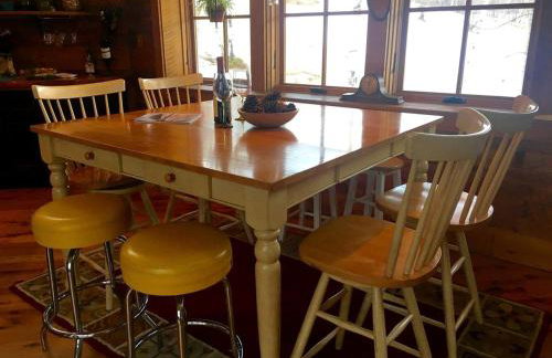 Private Rustic Cabin with Ski-In and Ski-Out Access in Jackson, New Hampshire - Foto 3