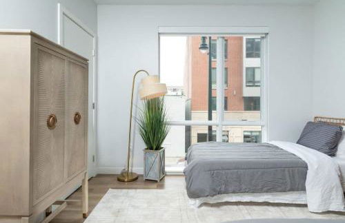 Lux 2BR w Gym Pool sleep 6 in Assembly Square - Photo 19