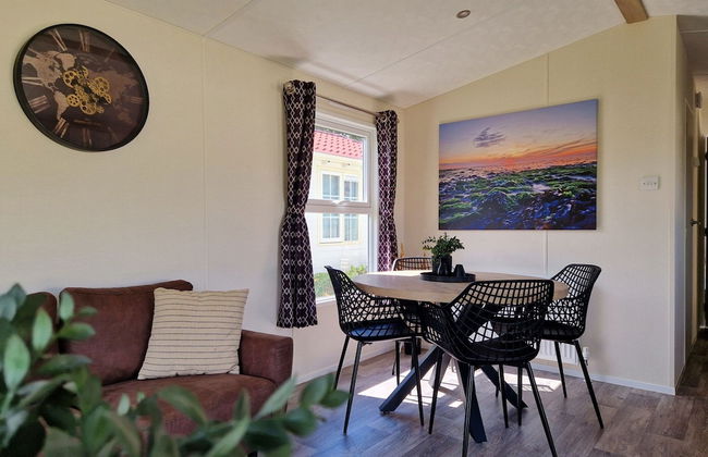 Cozy Chalet With Spacious Garden on a Holiday Park - Foto 20