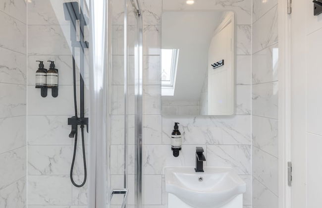 Your Apartment Shepherd's Bush - Photo 57