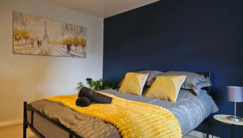 2 bedroom spacious flat - Photo 3