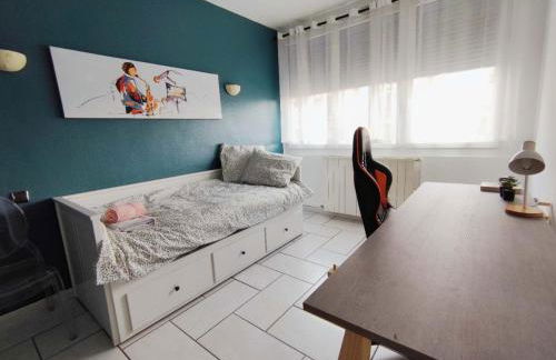Large modern 2 bedrooms, bright & cozy hypercentre - Foto 11