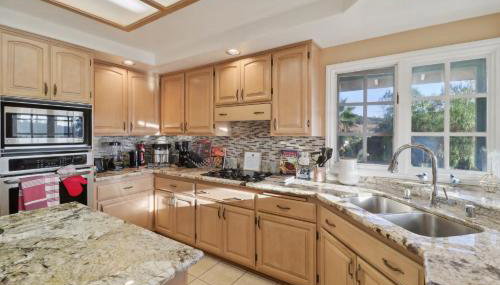 Entire Private Home with 5 Bedrooms 4 Bathrooms, 3-Acres Estate, 3000 sqft, near Winery in Fallbrook, Available Now - Foto 4