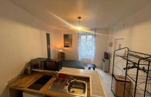 Studio meublé centre-ville Saint Junien - Foto 23
