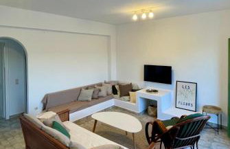 Family D 3 bedroom house with BBQ&Patio in huge estate! - Photo 9